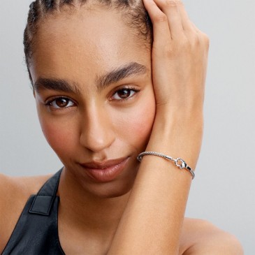 BRACCIALE MAGLIA GEOMETRICA CON CHIUSURA A MOSCHETTONE