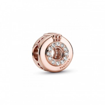 Charm con O coronata e pavé