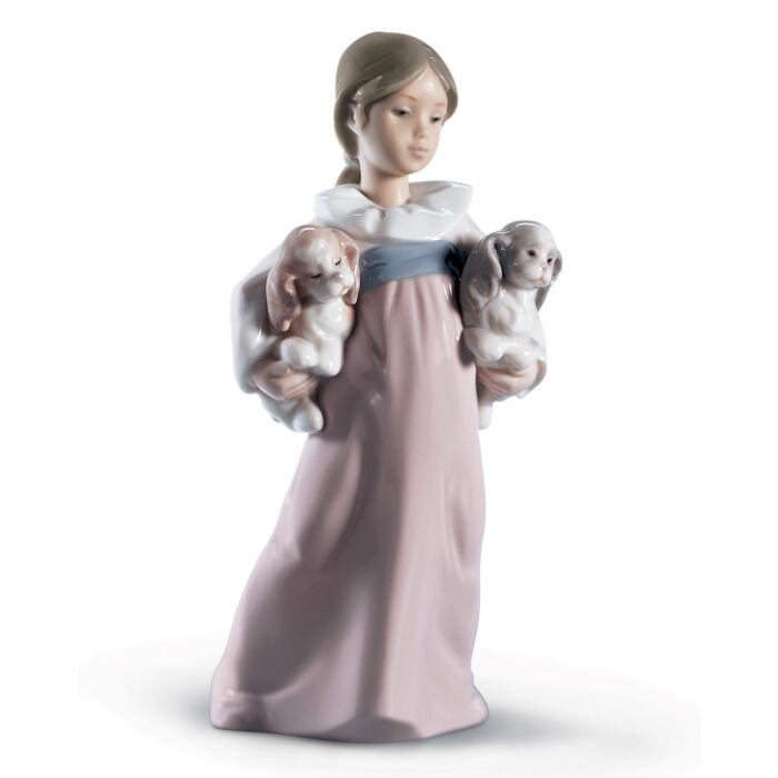 BIMBA CON CUCCIOLI