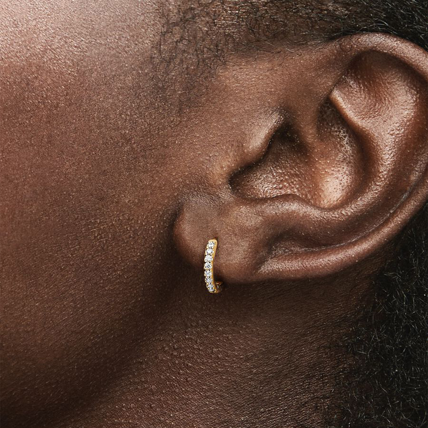 ORECCHINI CERCHI PICCOLI PAVÈ PLACCATURA IN ORO 14K