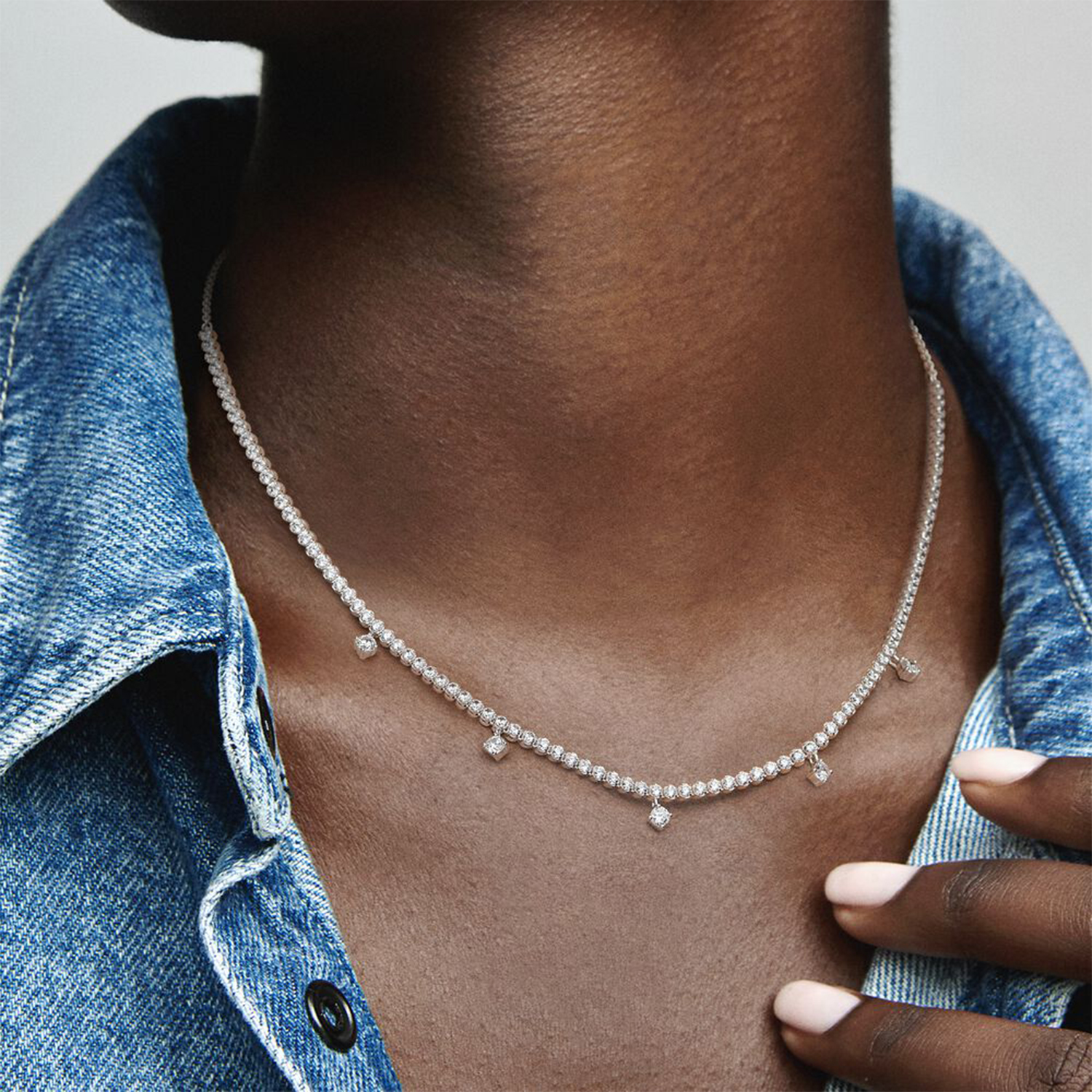 COLLANA CON GOCCE LUMINOSE