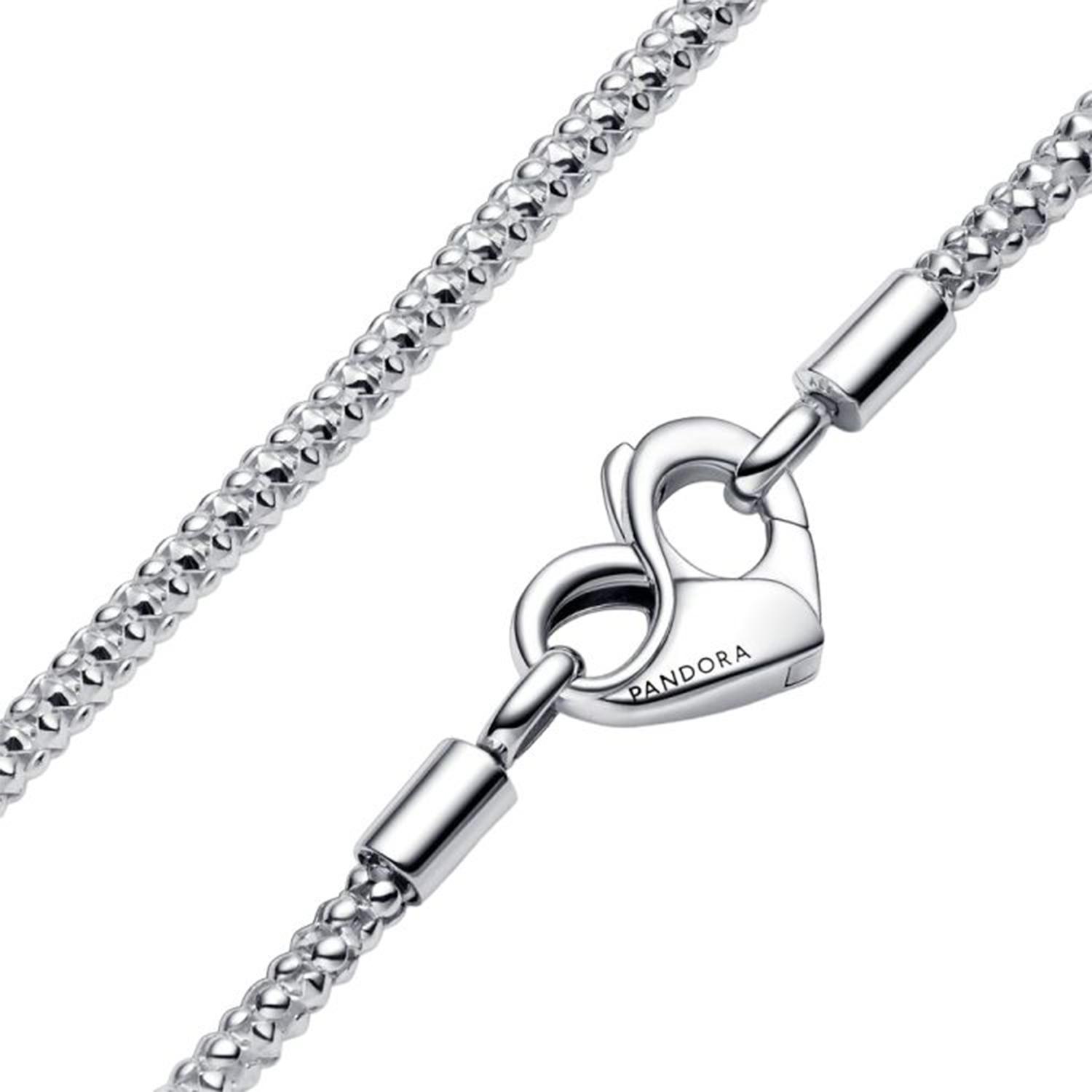 COLLANA MAGLIA GEOMETRICA CON CHIUSURA A CUORE