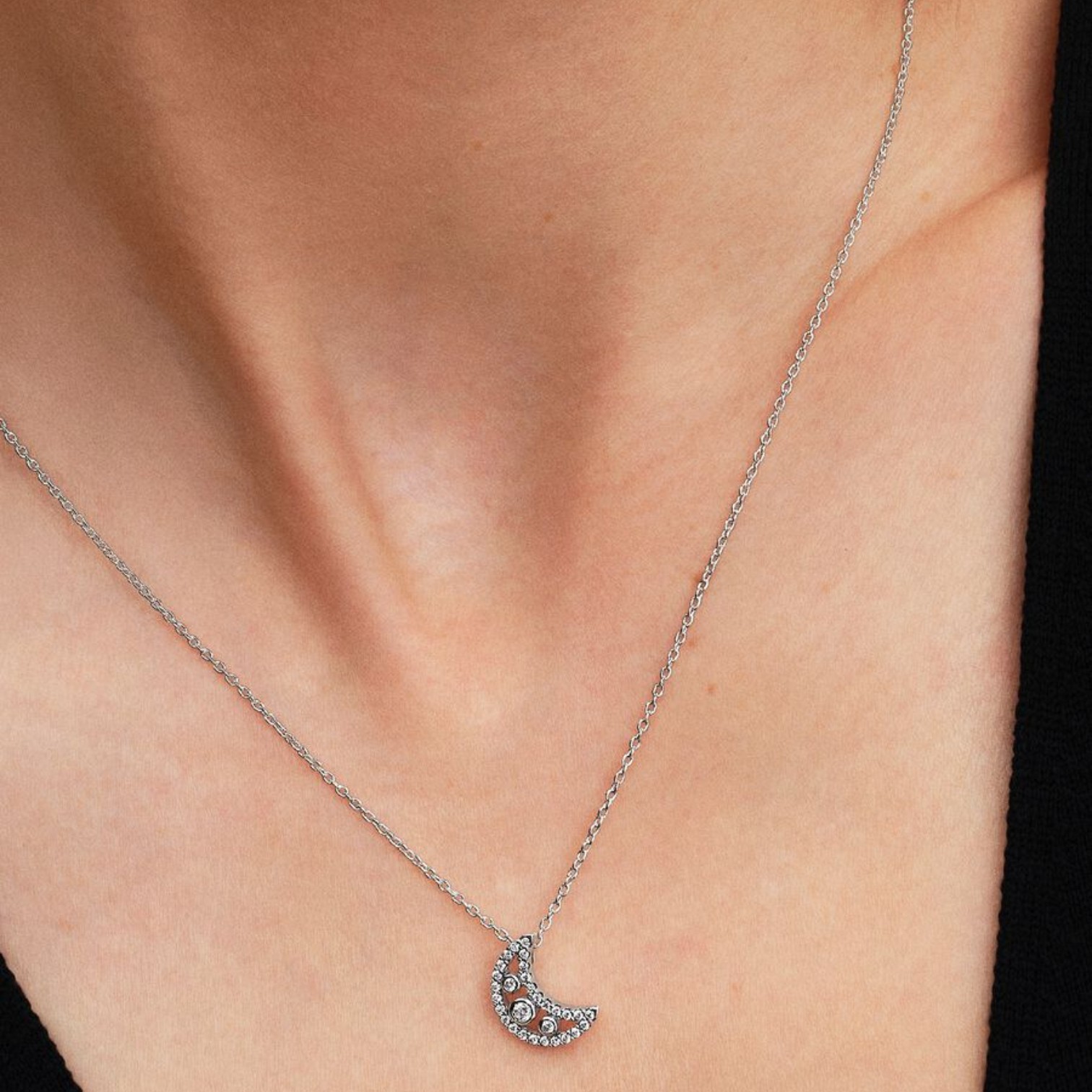 COLLANA LUNA CRESCENTE LUMINOSA